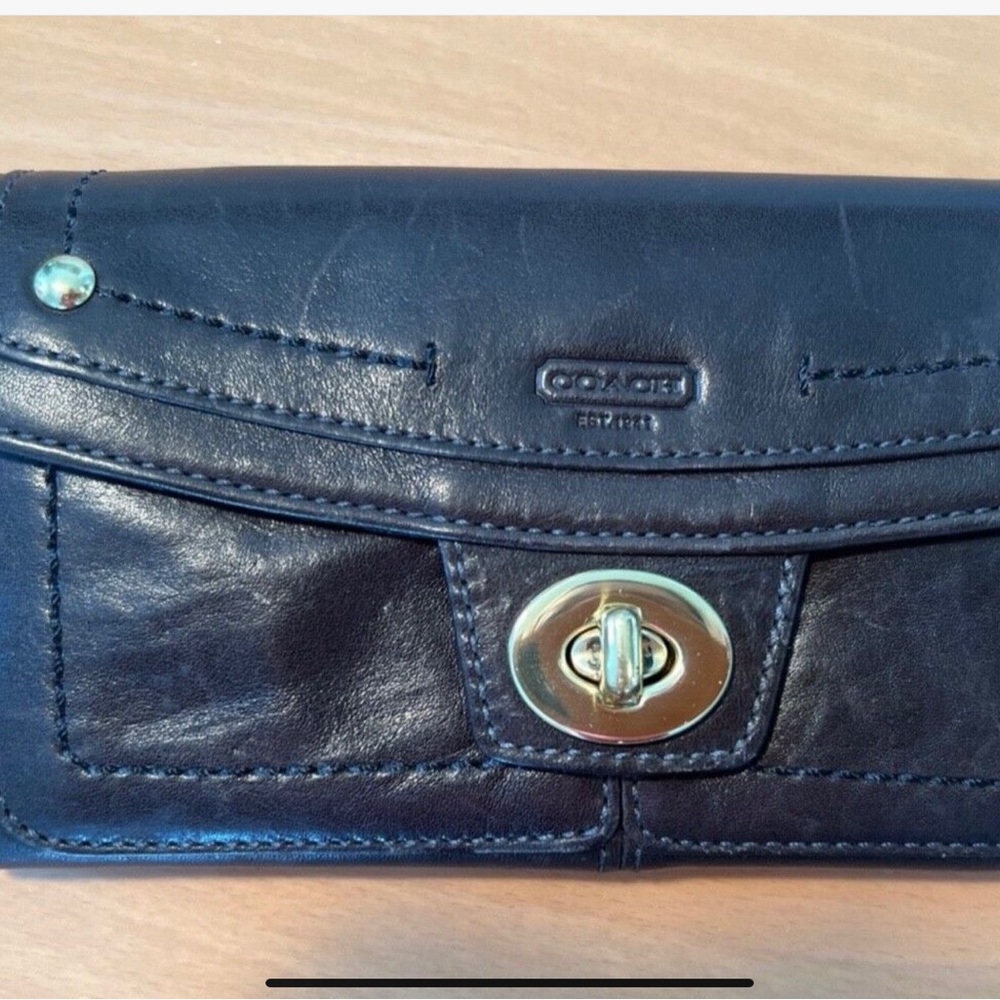 Coach Hampton wristlet/wallet, NWT, dark chocolate brown